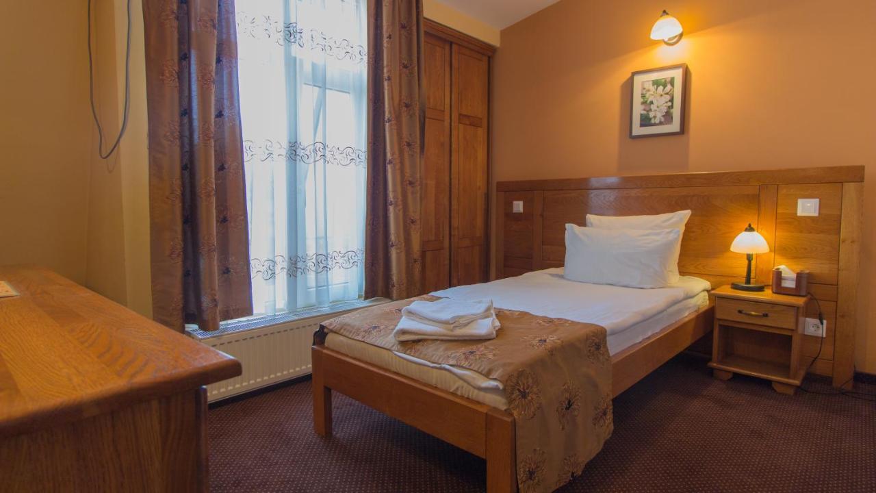 Pension La Fontana Baia Mare Exterior photo