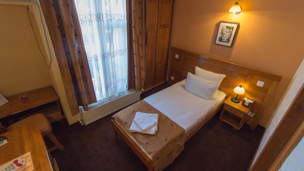 Pension La Fontana Baia Mare Exterior photo